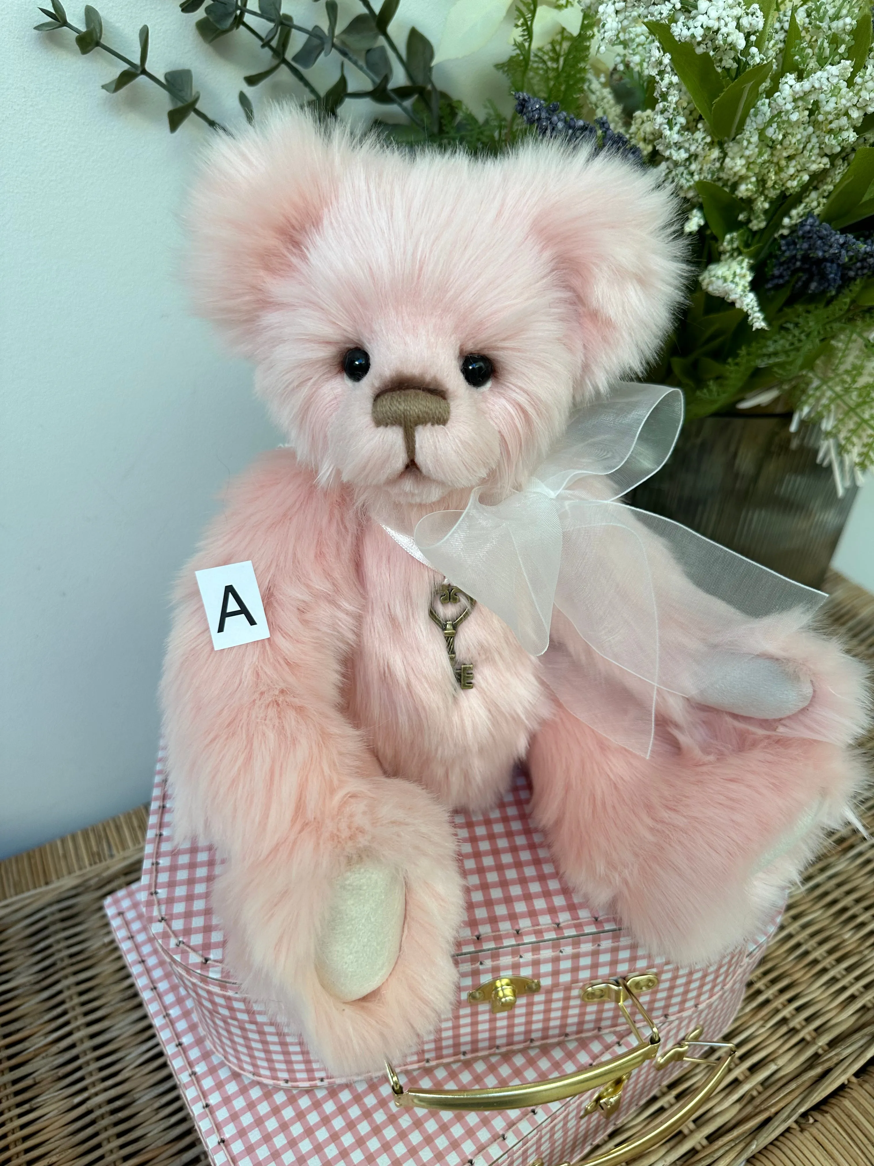 Lowena Charlie Bears Secrets Collection Plush Teddy Bear