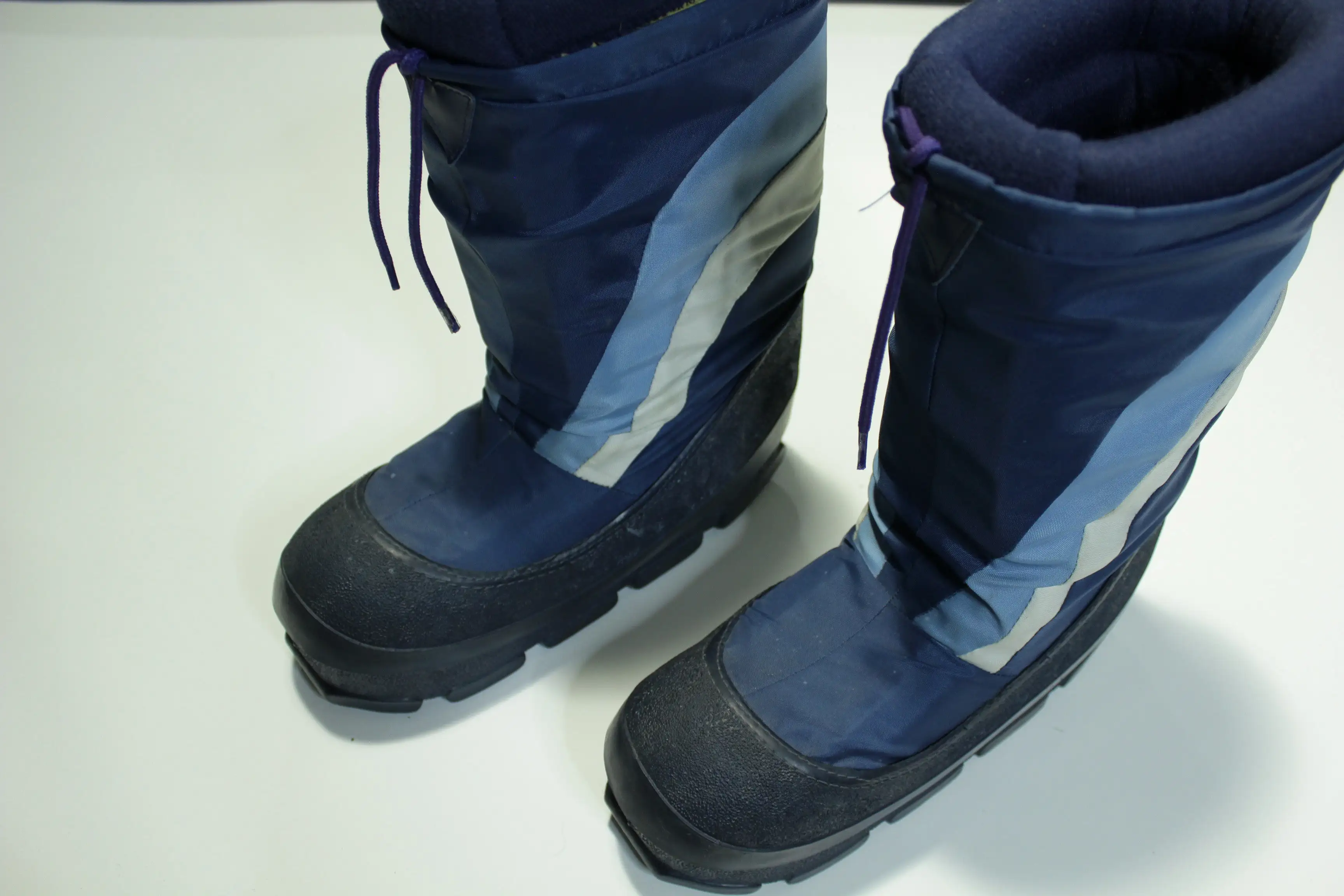 Moon Boots!! Vintage 80's Striped Napoleon Dynamite Snow Boots