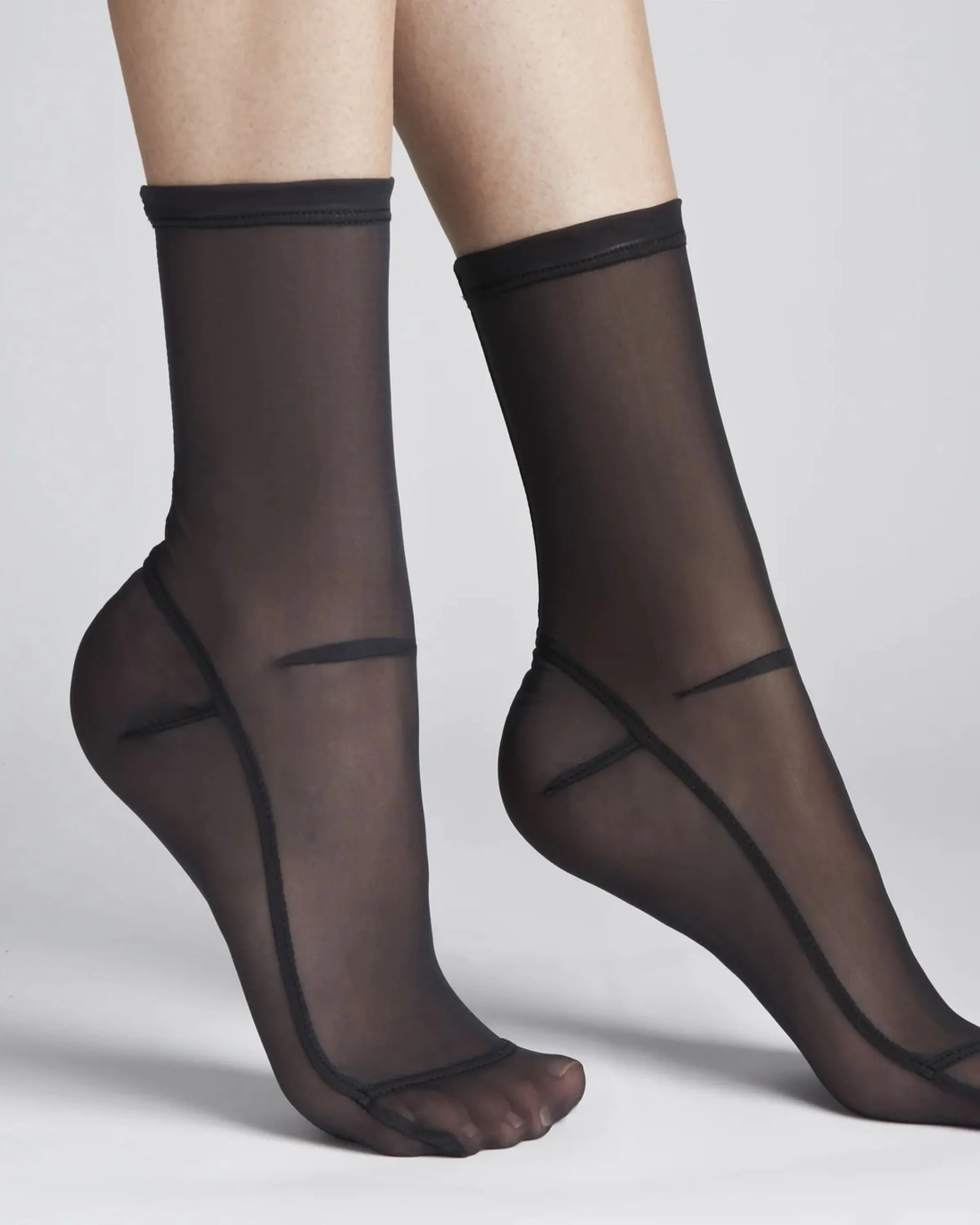 Solid Mesh Socks in Black