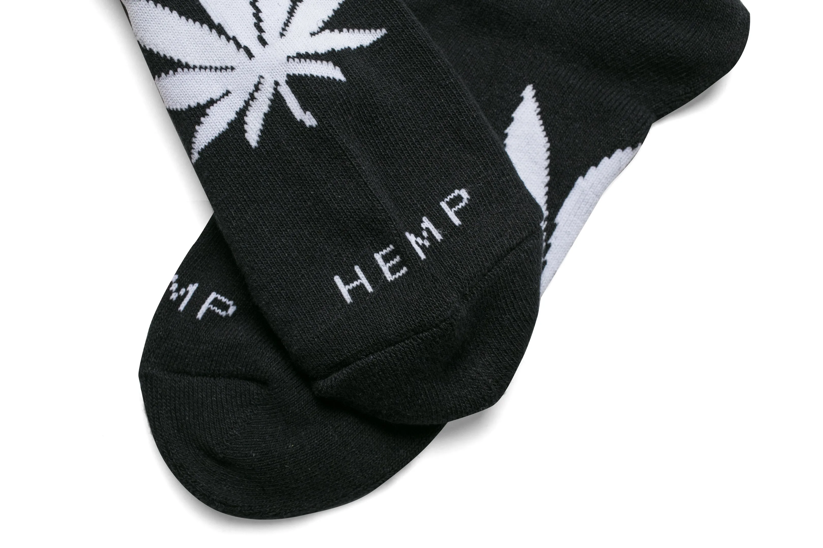 the WOODS LEAF HEMP CREW SOCKS BLACK